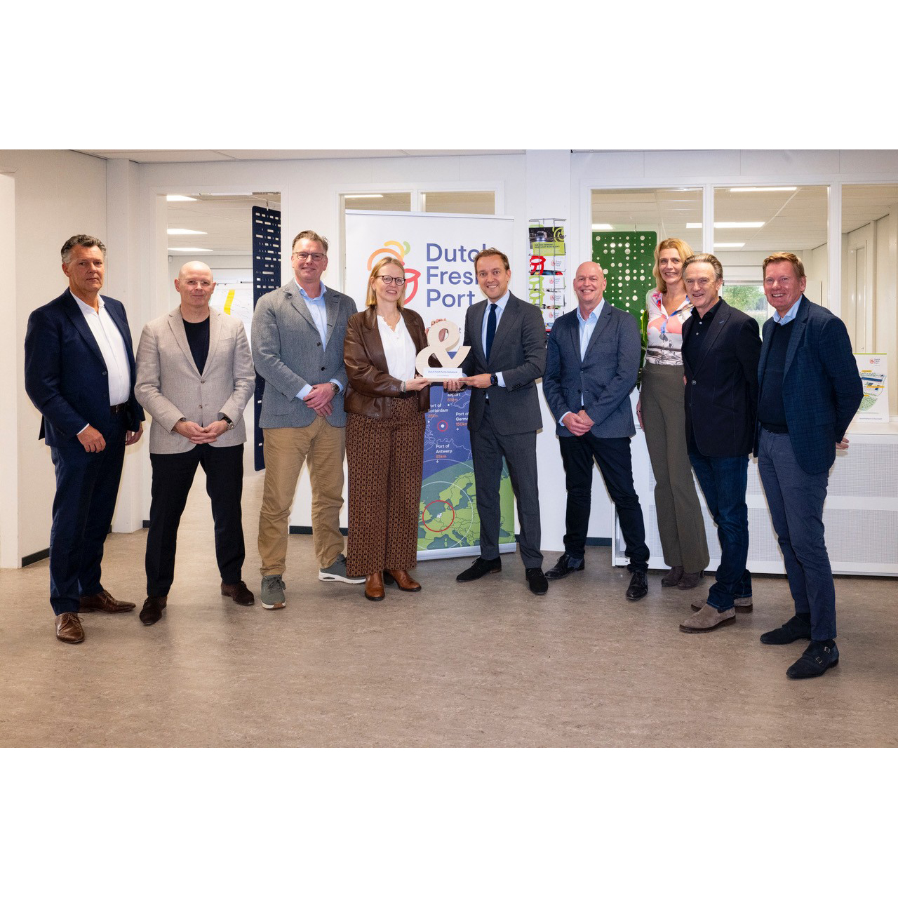 Tekenmoment Dutch Fresh Sport en Rabobank