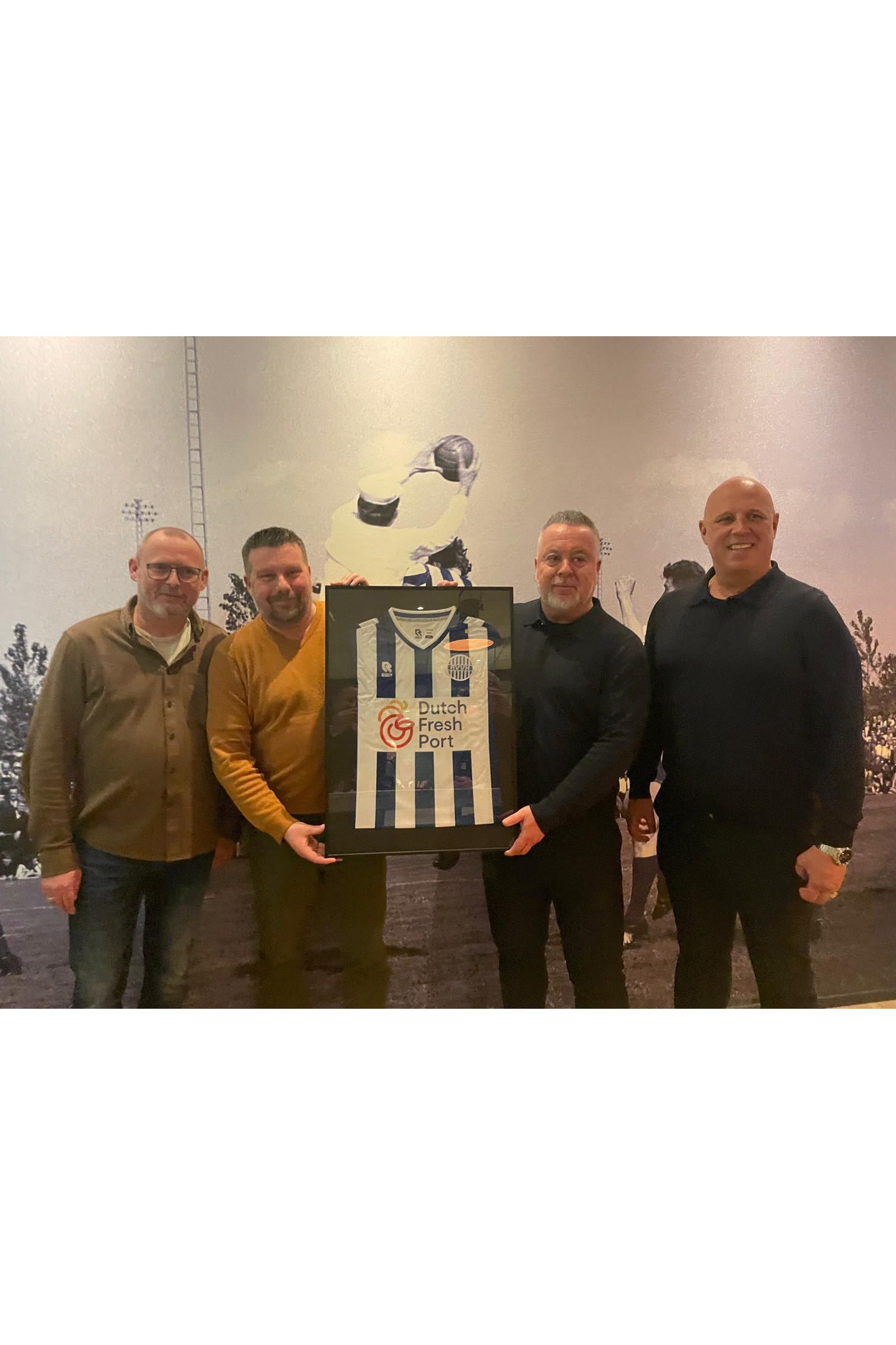 Dutch Fresh Port is shirtsponsor van RVVH